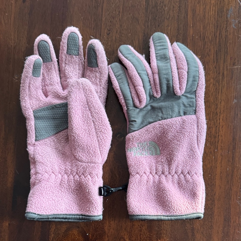 The North Face Women’s Denali Fleece Gloves in Pink and Gray Sz small